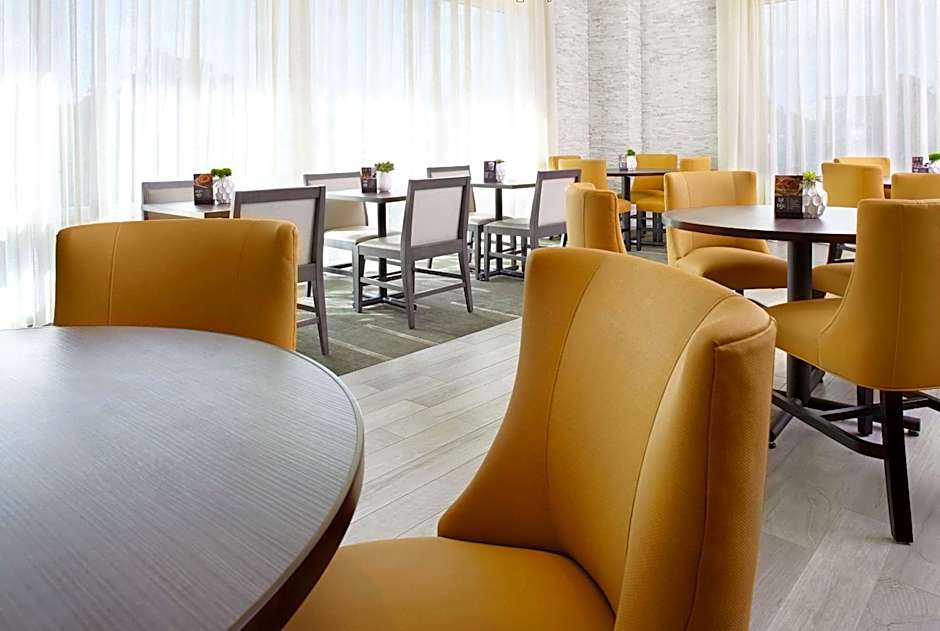 Hyatt Place Miami Airport East