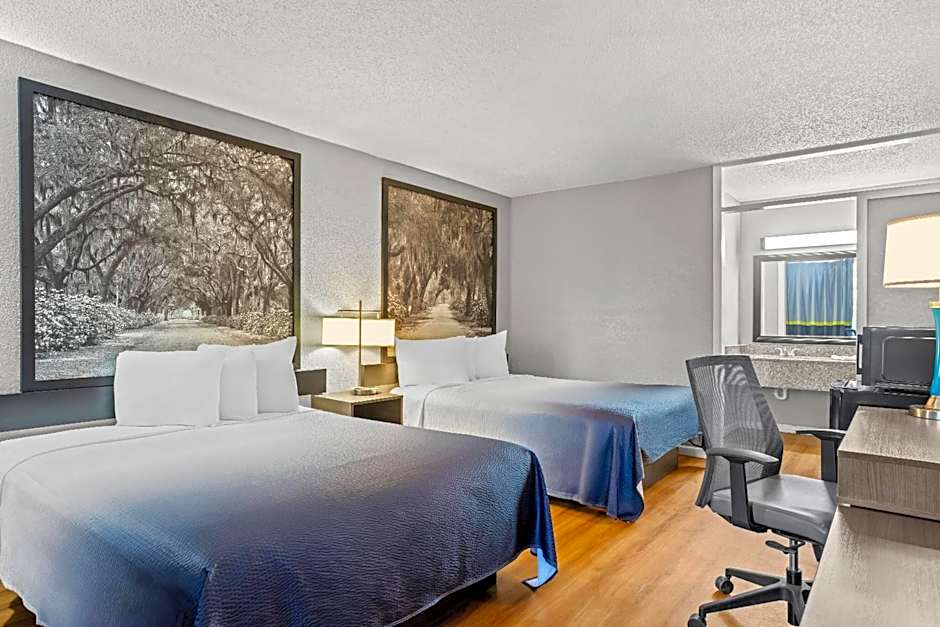 Super 8 by Wyndham Hardeeville/Savannah North