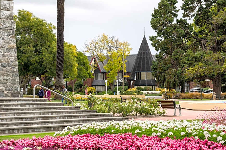 Chateau Marlborough Hotel