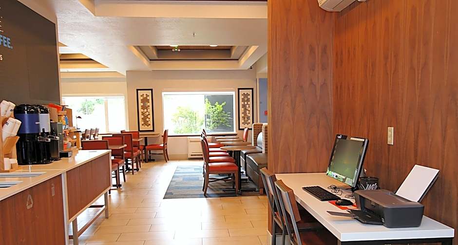 Holiday Inn Express Hotel & Suites Ashland By IHG