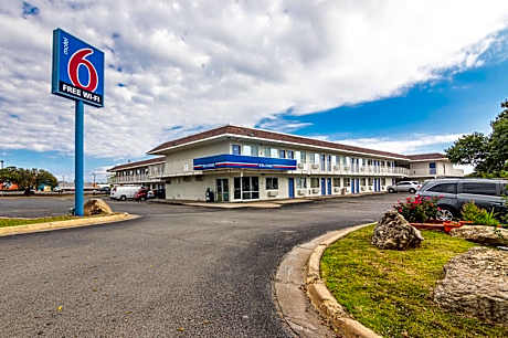 Motel 6-Ardmore, OK