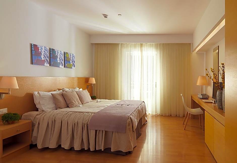 Photo 1 of 4 of Executive 1 Double Bed or 2 Beds
