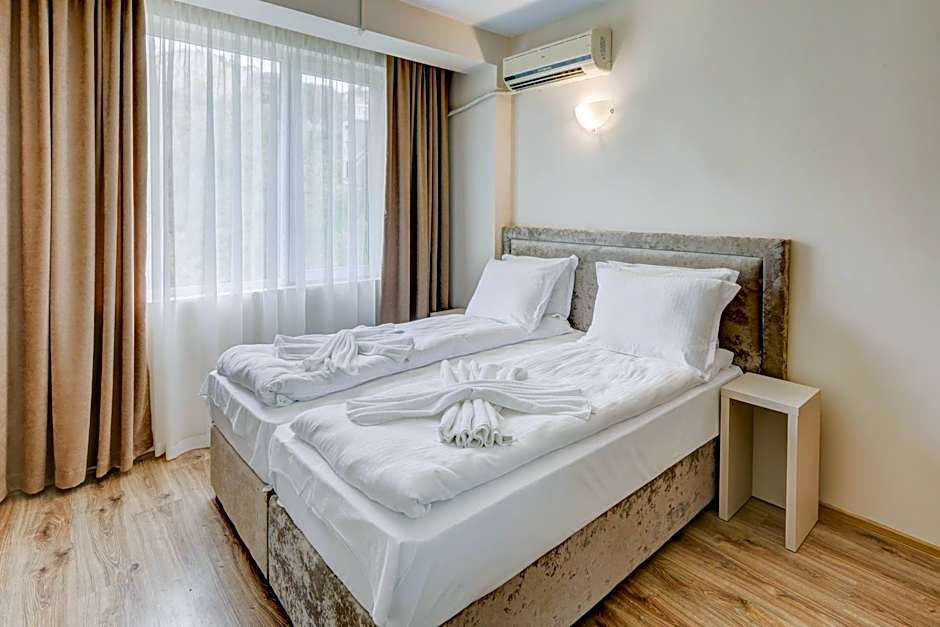 Jupiter 1 Family Hotel