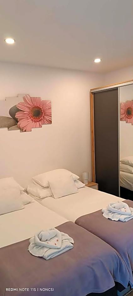 M70 Apartmanház