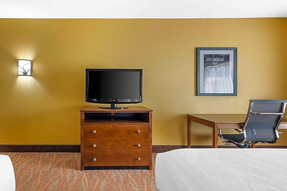 Best Western Plus Tupelo Inn & Suites
