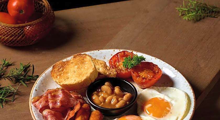 Kamala Havana Hotel And Cafe