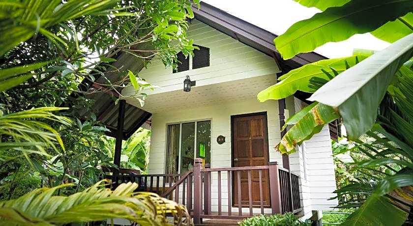 lanta andaleaf bungalows