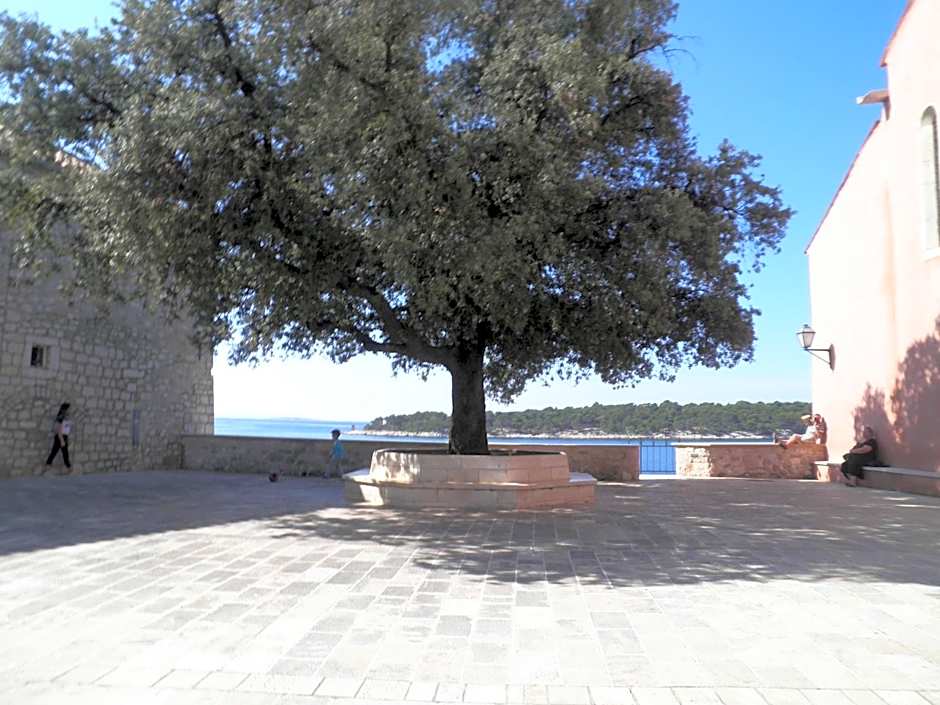 Apartments Zlata In the Heart of the Old Town, Close to the Beach