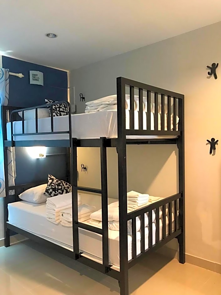 A title Guestel jomtien