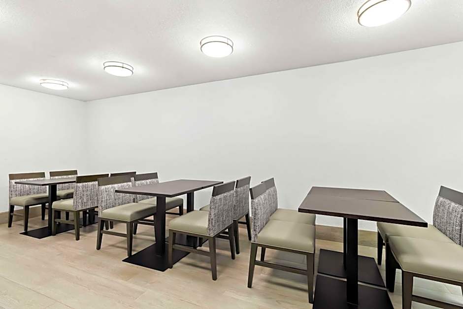 SureStay Hotel by Best Western Groves