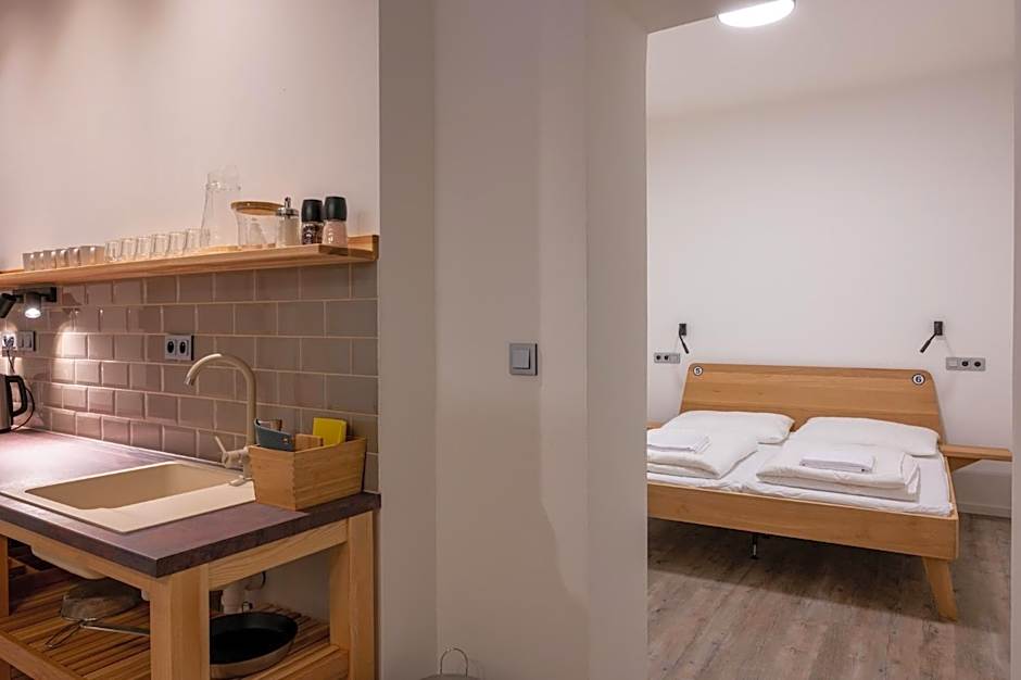 ART Hostel & Apartments