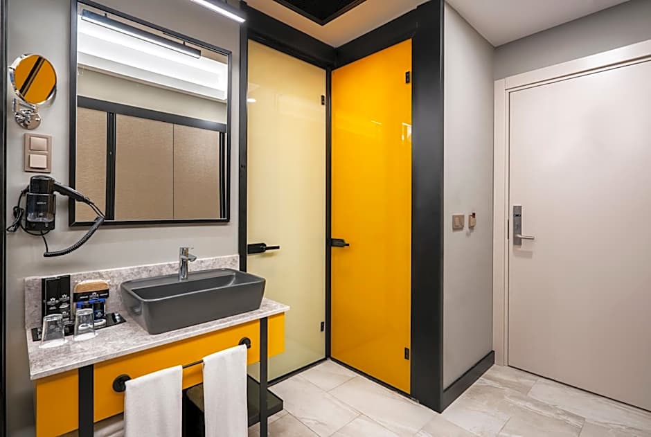 Arnor De Luxe Hotel & Spa