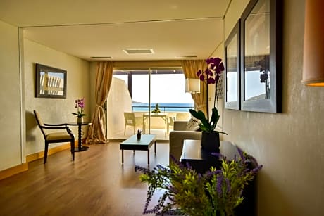 Exclusive Family Room with Sea View