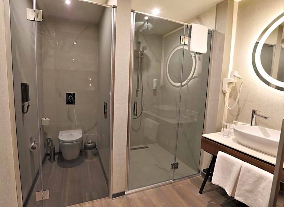 Limak Skopje Luxury Hotel