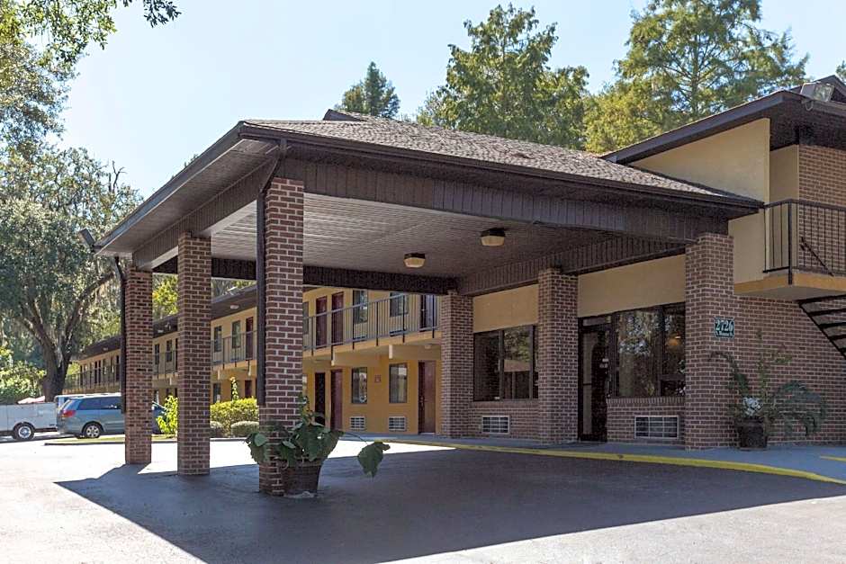 Hj Express Inn Tallahassee