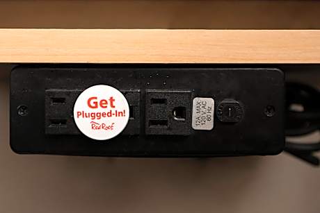 Superior King Room Disability Access Roll-In Shower Smoke Free