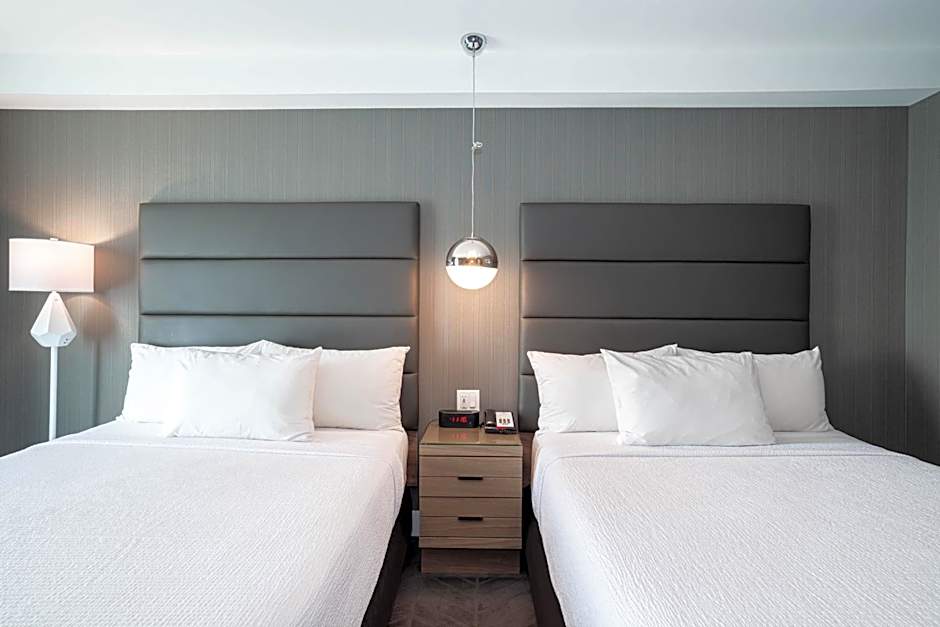 Sandman Signature Calgary Airport Hotel