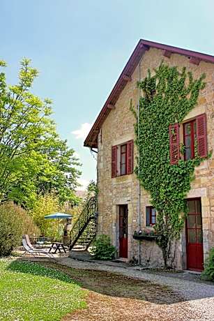 Cottage 3 (6 Adults, 2 Children)