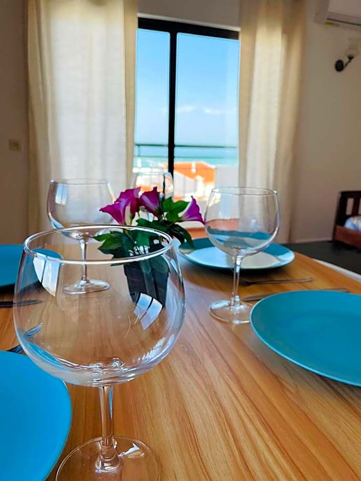 Casa do Canto Central Stay with Breakfast & Bar in Old Town