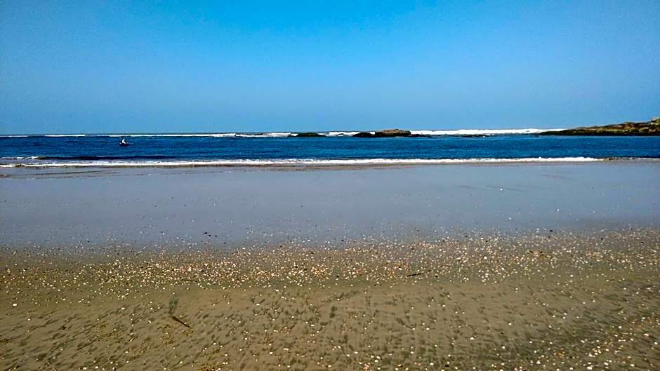 CASA - FRENTE PARA O MAR