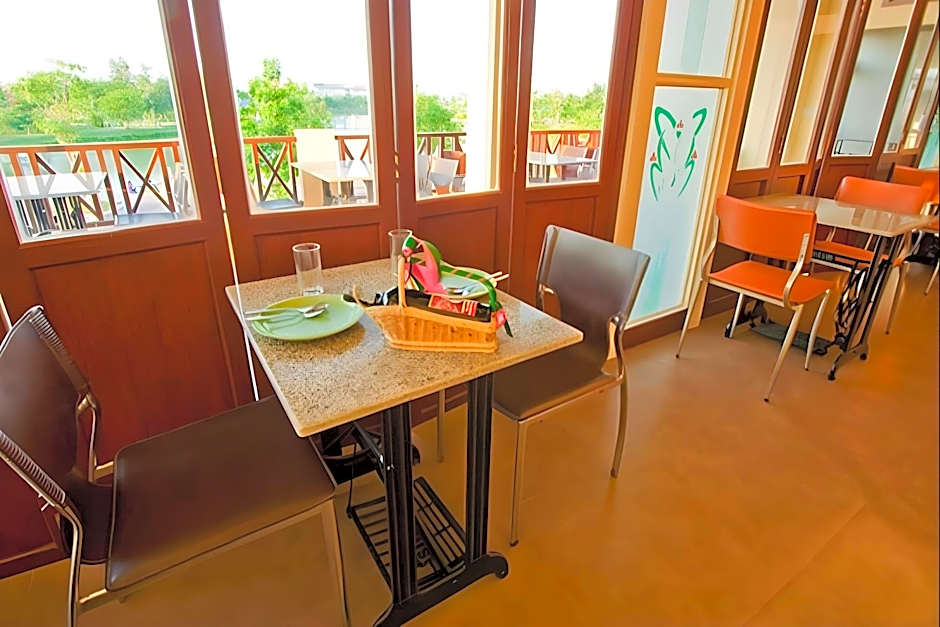 Suphan Lake Hometel