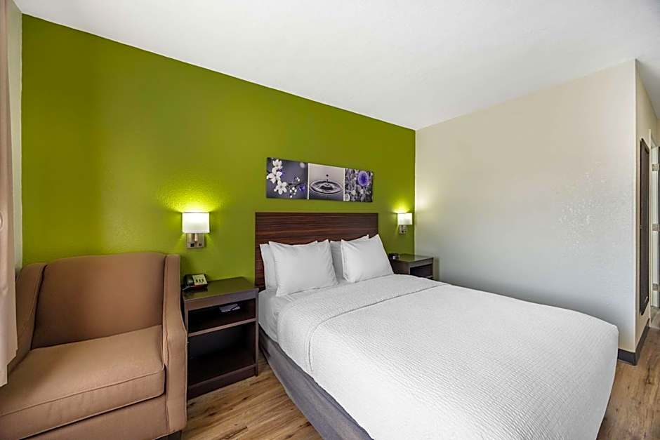 Sleep Inn & Suites Salina I-135