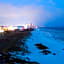 COUPLES GETAWAY, HONEYMOON SWEET, Perfectly Cozy Beach Front Condo with kitchen, pool, free parking,CHECK-IN AT DOOR