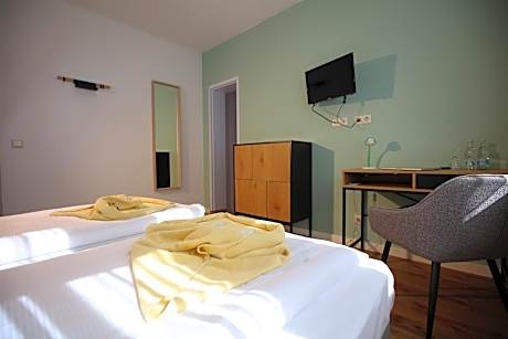 Deluxe Single Room