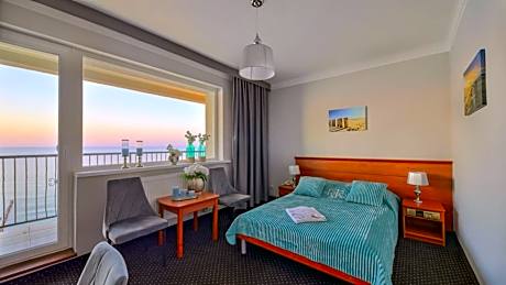 Deluxe Double Room with Balcony and Sea View