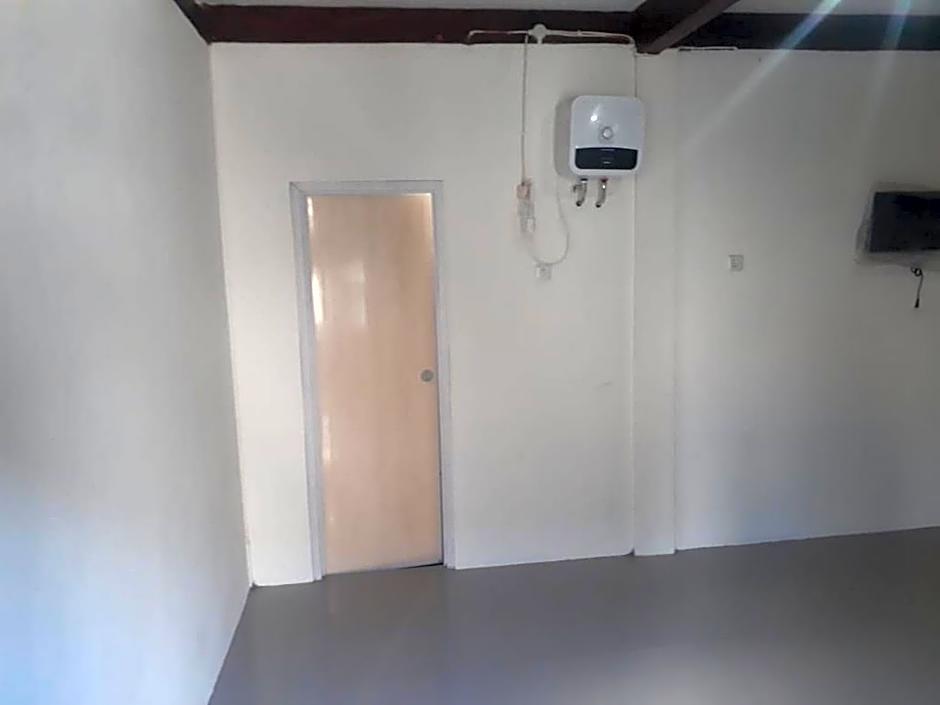 RedDoorz @ Wanea Area Manado