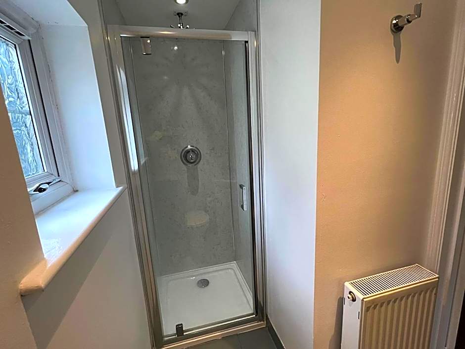 The Shoe Inn Rooms