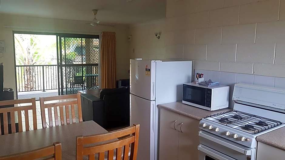 Oasis Inn Apartments