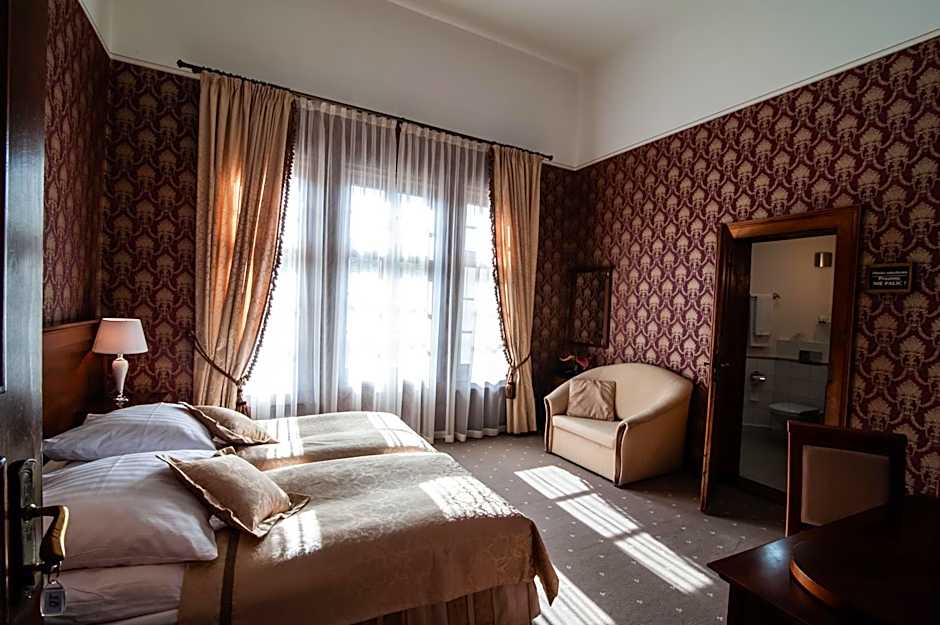 Pałac Myśliwski w Antoninie