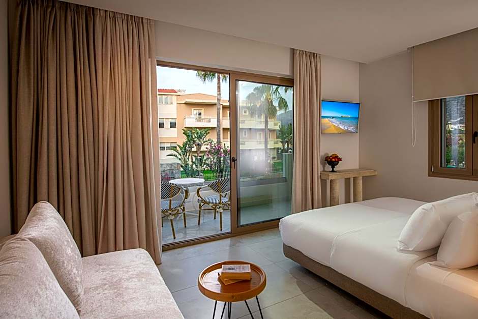 Parthenis Hotel & Suites