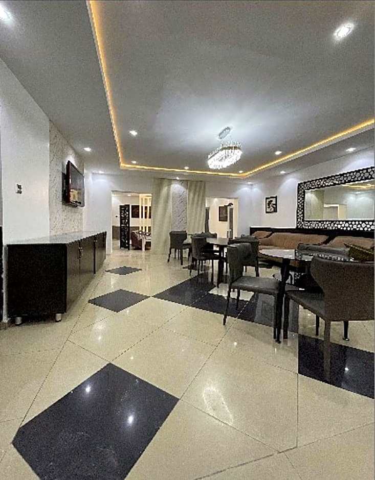 Charlies Place and Suites