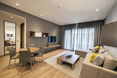 Deluxe Suite with Sea View