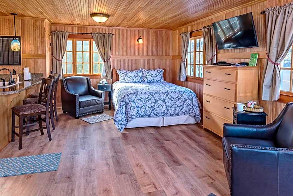 Whistling Winds Motel