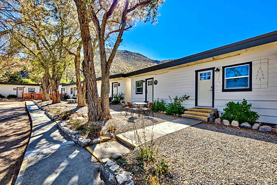 The Historic West Walker Motel