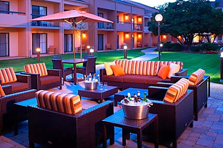 Courtyard by Marriott Chicago Arlington Heights/South