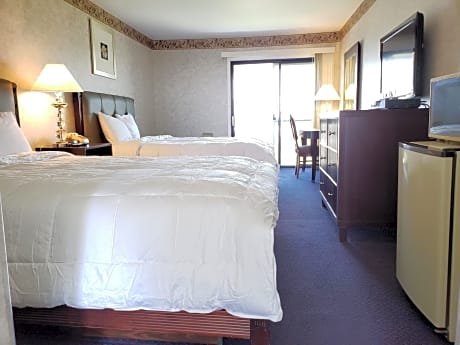 Standard Queen Room with Two Queen Beds - Non Smoking