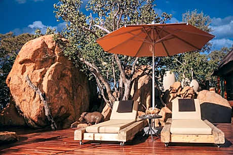 Thakadu Bush Lodge