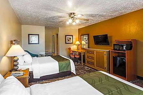 2 Double Beds Nonsmoking