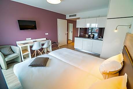 COMFORT STUDIO (SINGLE BEDS)