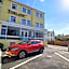 The Torland - Paignton Seafront - free parking, all rooms en-suite