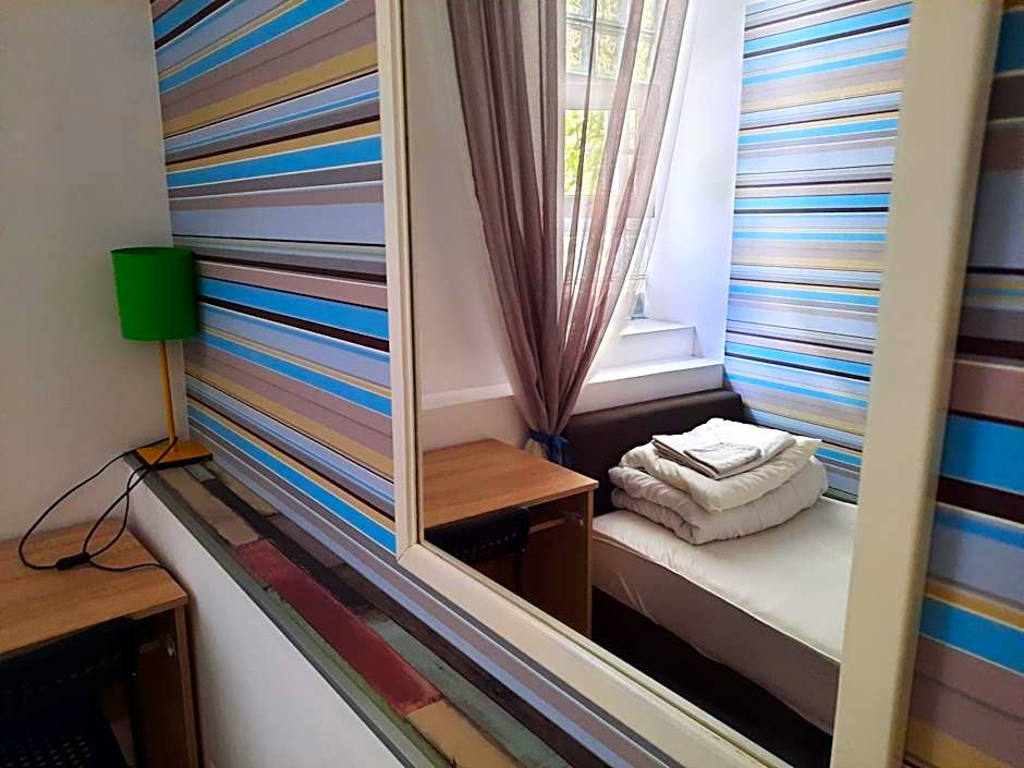 Lorf Hostel&Coffee