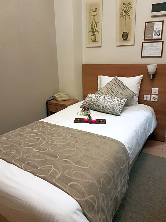 Photo 1 of 7 of Single Room