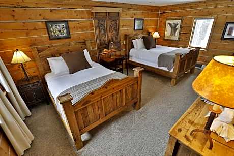 Double Queen Room