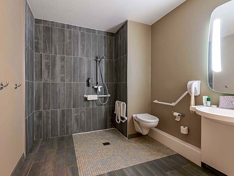 ibis Bourg Jasseron/Teyssonge