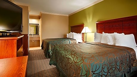2 Queen Beds, Mobility Accessible, Communication Assistance, Bathtub, Non-Smoking, Continental Break