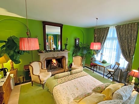 Junior Suite with Fireplace (ground floor)
